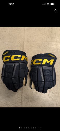 CCM HGCL St. Louis Blues Gloves 14" Pro Stock