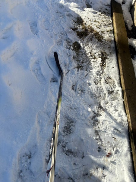 Intermediate Bauer Vapor Hyperlite 2 Left Hand Hockey Stick P90TM 55 Flex (Used)