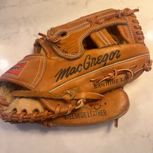 1981 RH Outfield Baseball Glove 11.5" (Used)