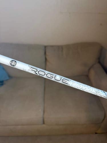 Aldila Rogue White 130 MSI Stiff Flex Driver Shaft No Tip 43.5