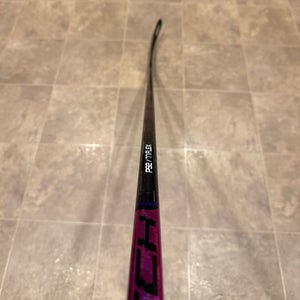 Senior Bauer Twitch Left Hand Hockey Stick P92 77 Flex (New)
