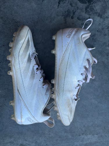 White Women's Size M 5.5 (W 6.5) Adidas Cleats (Used)