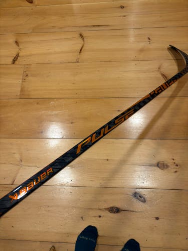 Intermediate Bauer Pulse Right Handed Hockey Stick P92 55 Flex (New)