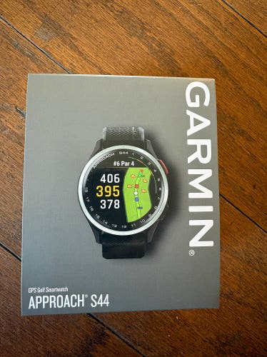 New Garmin Approach S44 GPS Smart  Golf Watch