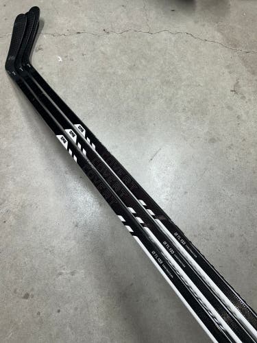 3 Pack 65 Flex P92 Intermediate Warrior Convert QR5T Right Hand Hockey Stick (New) Pro Stock