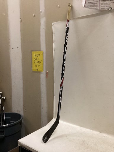 Used Easton R94516 Junior One Pce Right Grip 50 Flex 11725-S000497357