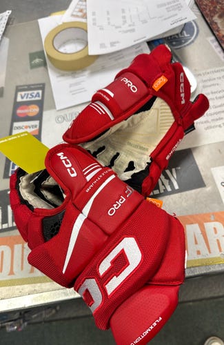 13" CCM Super tacks XF Pro (Used) Red Senior Gloves Sr intermediate 13 inch