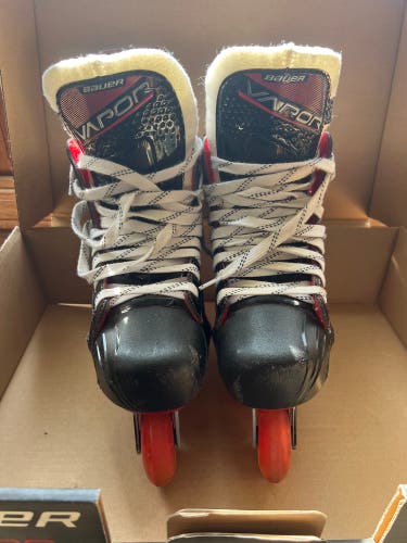 Bauer Vapor X2.7 Inline Skates Regular Width Size 5.5 (Used)