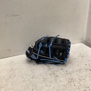 Wilson A950 BB/SB Glove RH Throw Black 12 1/2" 11443-S000203407