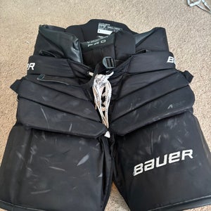 Senior Small Bauer S20 Pro Hockey Goalie Pants (Used)