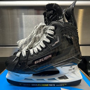 Bauer Supreme Mach Hockey Skates NCAA Pro Stock Size 4 FIT 1 238mm (New)