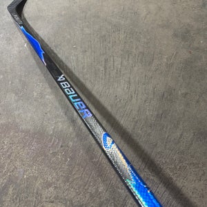 BAUER VAPOR Flylite Pro Stock Hockey Stick Grip P28 55 Flex Right 78923