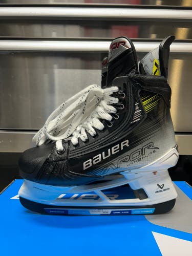 Bauer Vapor Hyperlite2 Hockey Skates NCAA Pro Stock Size 4 FIT 3 238mm (New)