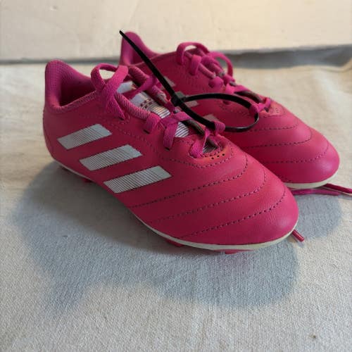 Girls Junior Youth Size 12 Adidas Soccer Cleats. Excellent Condition