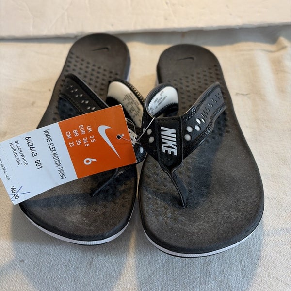 Brand New Womens Size 6 Nike Flex Motion Thong Flip Flops. MSRP $40