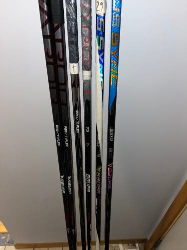 Senior Bauer Right Handed Hockey Stick Toe Pattern 77 Flex (Used)