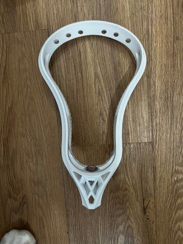 Signature Contract Offense Unstrung Head (New)