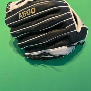 Wilson A500 RH Baseball Glove | 12"
