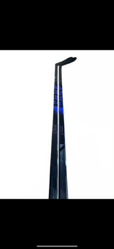 2 Pack Senior CCM Trigger 10 Pro Right Hand Hockey Stick P29 70 Flex (New)