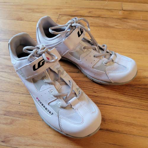 Louis Garneau Triathlon  White Leather Cycling Shoes Women's US 10.5 / Eu 42