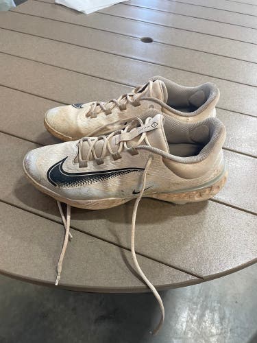 White Men's Size M 14.0 (W 15.0) Adult Nike React Low Top Metal (Used)