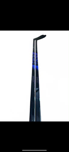 2 Pack Senior CCM Trigger 10 Pro Right Hand Hockey Stick P28 70 Flex (New)