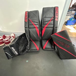 26"+1 CCM EFlex 6.5 Goalie Leg Pads with blocker and Bauer gsx glove (Used)