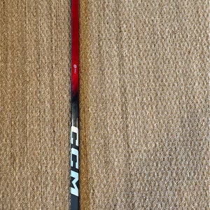 Red Senior CCM JetSpeed FT8 Pro Right Handed Hockey Stick P29+1/4 85 Flex