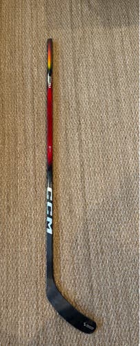 Red Senior CCM JetSpeed FT8 Pro Right Handed Hockey Stick P29+1/4 85 Flex