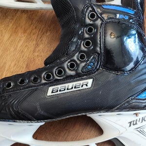 Black Bauer Nexus 1N Hockey Skates Regular Width 8.5 (Used)