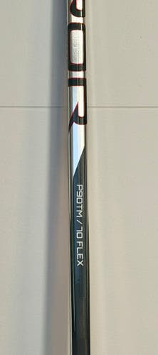 SR Bauer Vapor Hyperlite 2 P90TM 70 Flex Right Handed Hockey Stick (Used)
