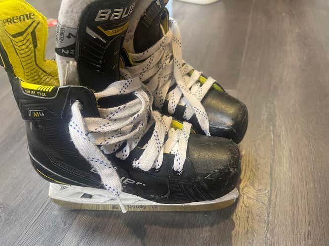 Its a tough time of the year, perfect stop gap. Bauer Supreme M4  Size 4 (Used)  Gold Bladetech
