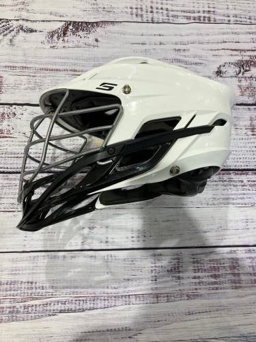 White Adult Cascade S Helmet (Used)
