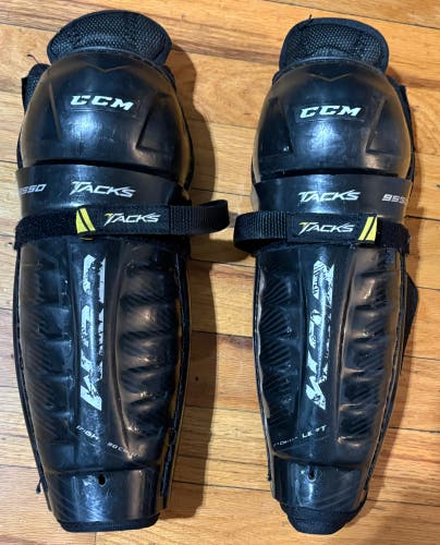 Youth CCM Tacks 11" Shin Pads (Used)