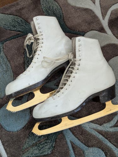 Vintage Harlick Figure Skates