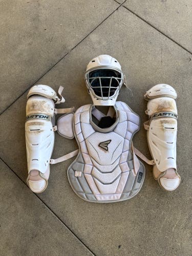 Youth Easton Gametime Catcher's Set | Ages 9-12
