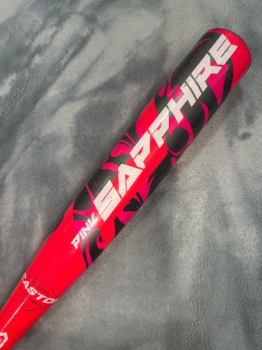 Pink 2025 Easton Pink Sapphire Alloy Bat (-10) Alloy 16 oz 26" (Used)