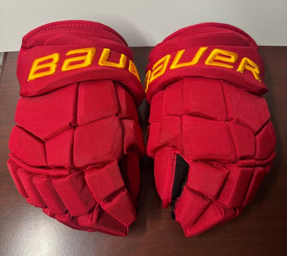 Bauer Supreme Ultrasonic Gloves 13" Pro Stock (Like New)