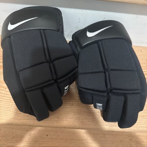 Nike Gloves 14" (Used)