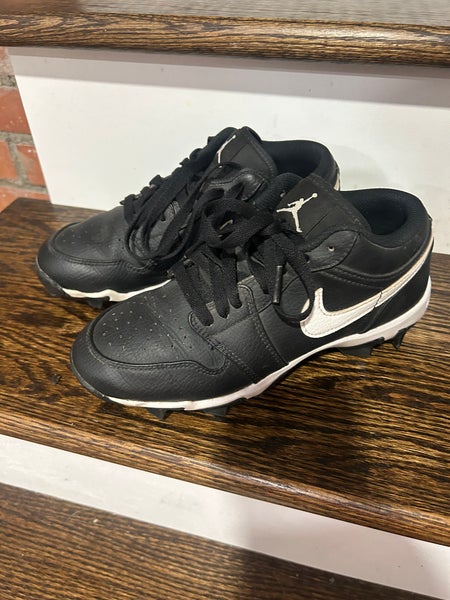 Air Jordan youth Cleats (Used)