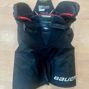 Senior Medium Bauer Vapor Hyperlite Hockey Pants (Used)