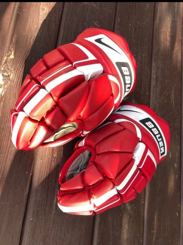 Nike Bauer hockey Gloves 13" Red/white/black