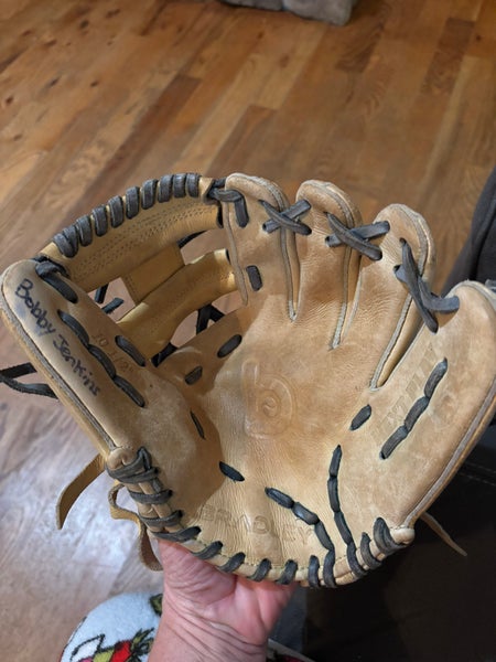 Next Play RH Baseball Glove 10.5" (Used)