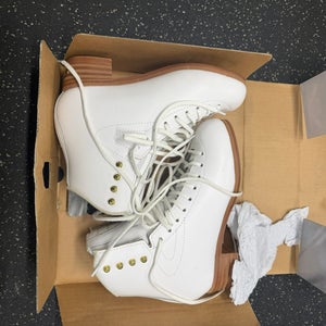 *BRAND NEW IN BOX*-Jackson Ultima Figure Skates Adult 6.5