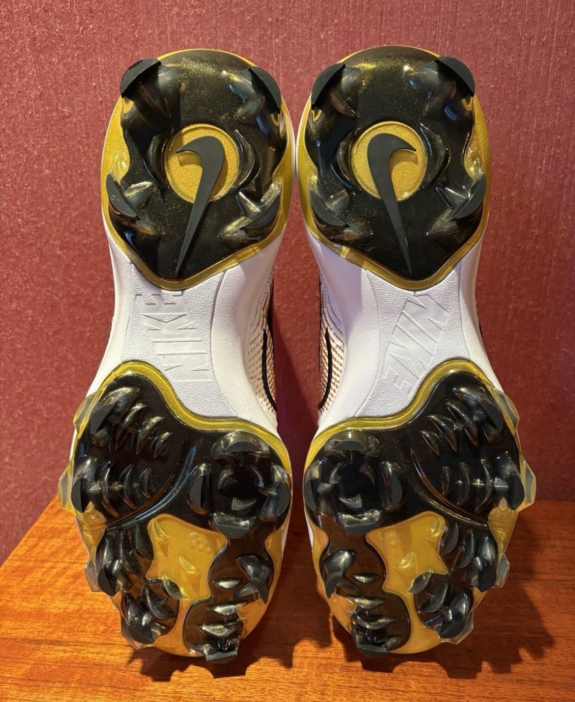Nike Alpha Huarache NXT MCS White Gold Men display picture 1