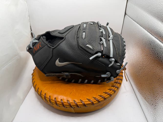 Nike RH Catcher's Nike Air Baseball Glove