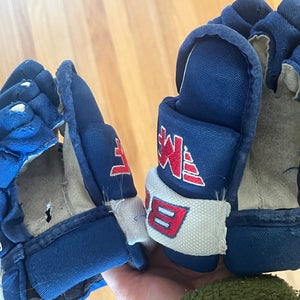 Bauer Gloves 8" (Used)