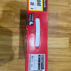 2018 CCM Tacks 9040 Hockey Skates Size 3 (New)