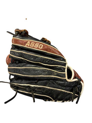 Used Wilson A550 BB/SB Glove RH Throw Brown 11 1/2" 11863-S000025409