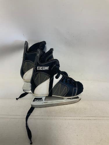 Used CCM INTRUDER 55 Youth Hockey Skate Youth 11.0 11823-S000037381